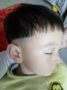 ”究竟是哪些方法让一个“洗剪吹”快递小哥迅